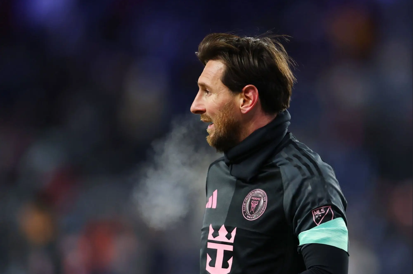 开云体育官方-梅西重返赛场，反败为胜首场状态出色，阿森纳观众沸腾！-开云体育官方