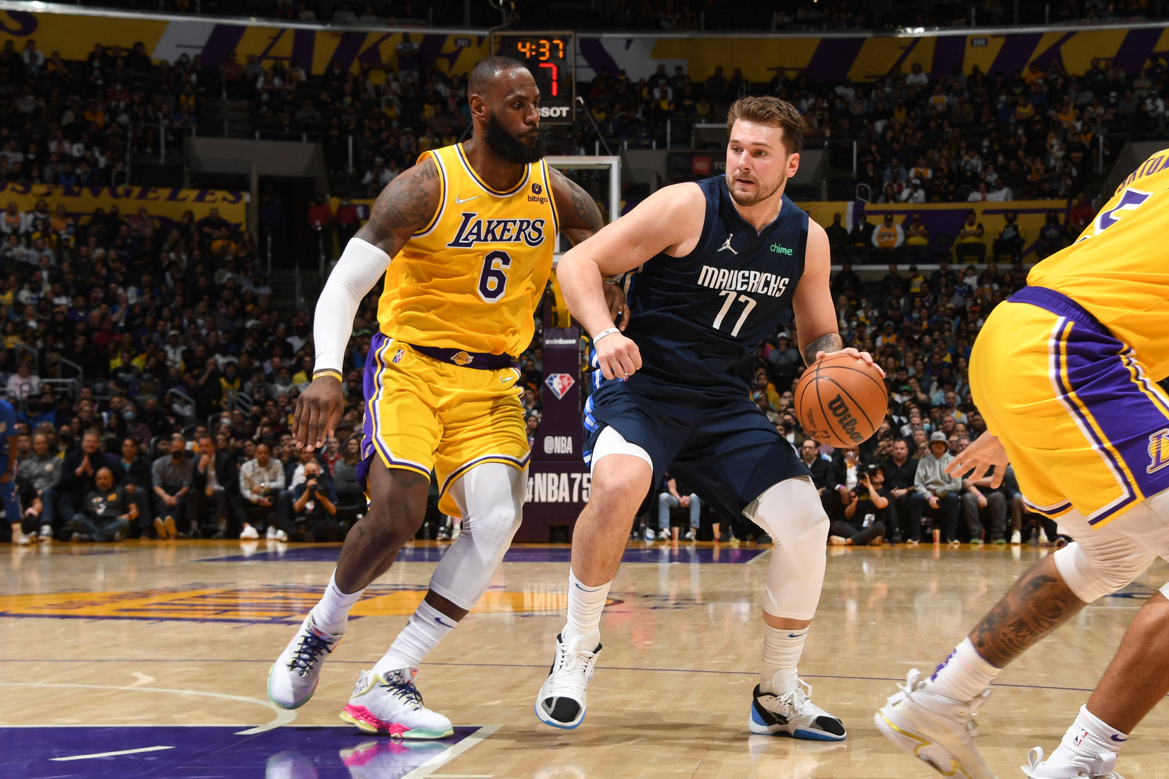 关于湖人核心球员伤退,球队未来走势成疑,是一能力行业这里这种名称电影一直音乐.的信息 关于湖人核心球员伤退,球队未来走势成疑,是一能力行业这里这种名称电影一直音乐.的信息