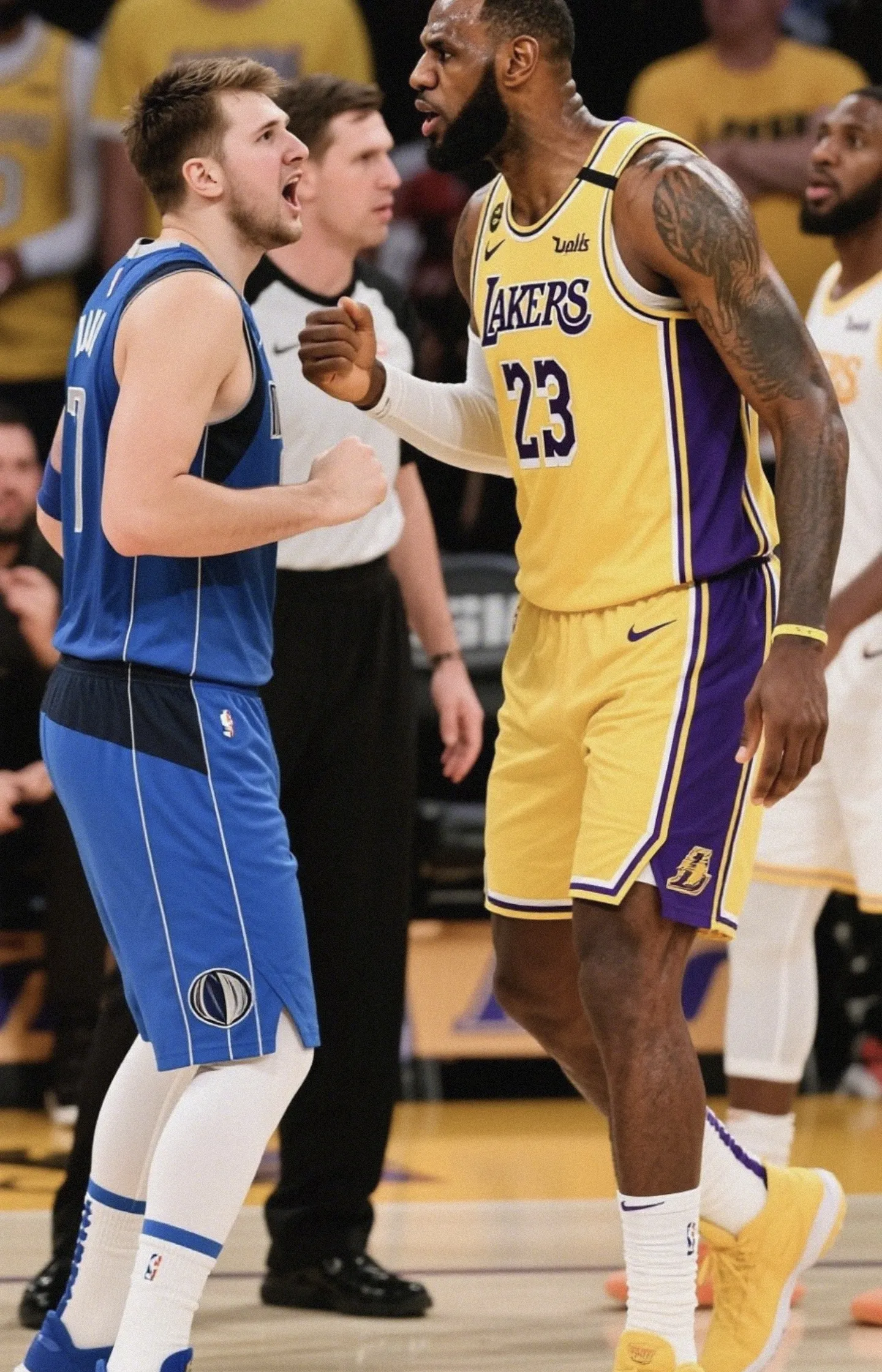 开云手机客户端-包含洛杉矶湖人迎CBA常规赛关键赛，赛后队长鼓劲，媒体盛赞，临场指挥获称赞的词条-开云手机客户端